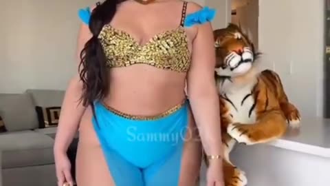 ​Best Curvy Fashion Trends 2026 | Stunning Outfits