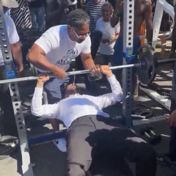 Zohran Mamdani needed a spotter to bench press two reps of 135 pounds.