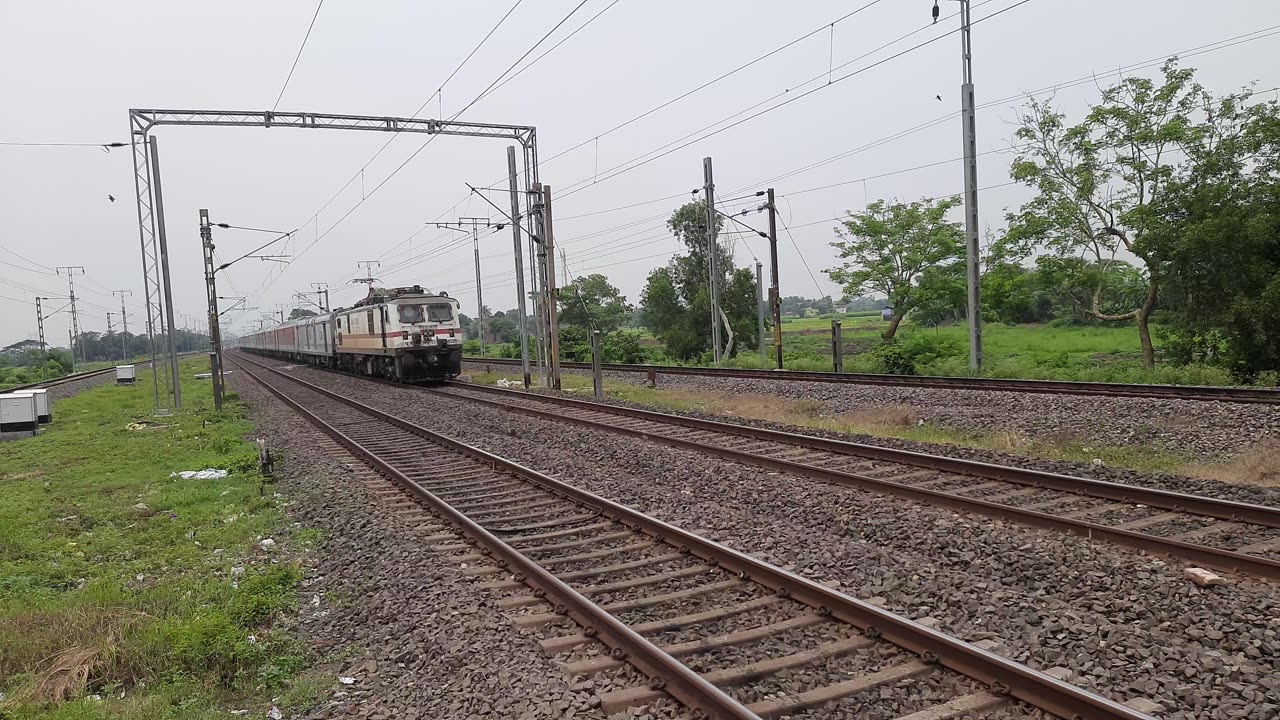Sealdah Duronto at full speed