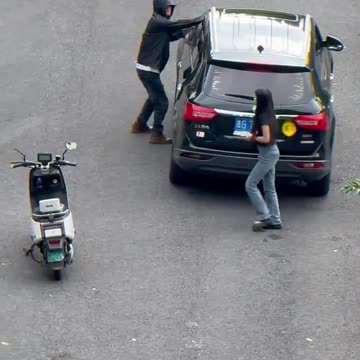 She Stayed Calm in a Crisis —