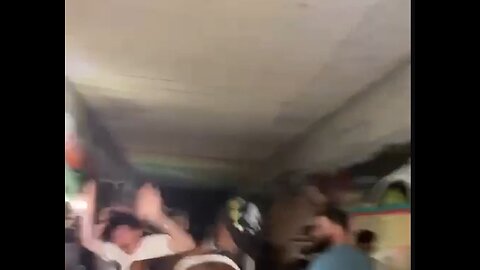 IP2 Stories - S_Santi Catches Two Leechs Fighting! Ice Piss in his GLORY