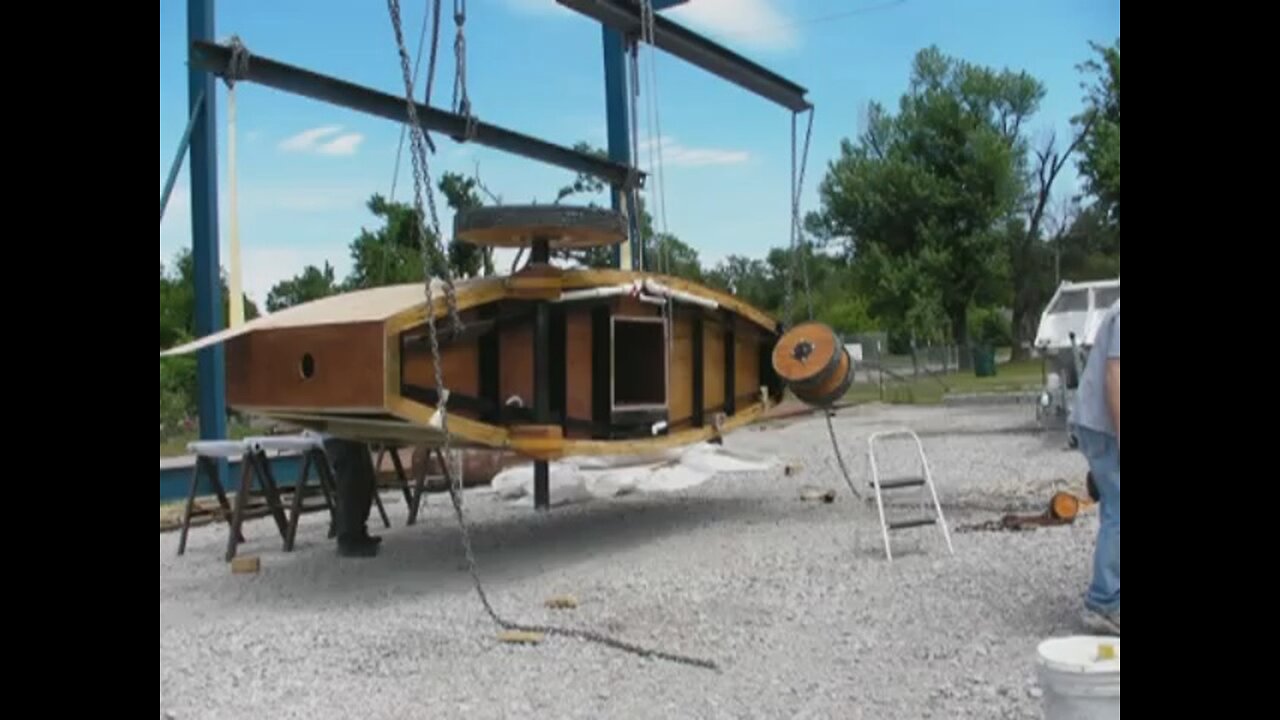 Argonaut Jr - Hull Construction