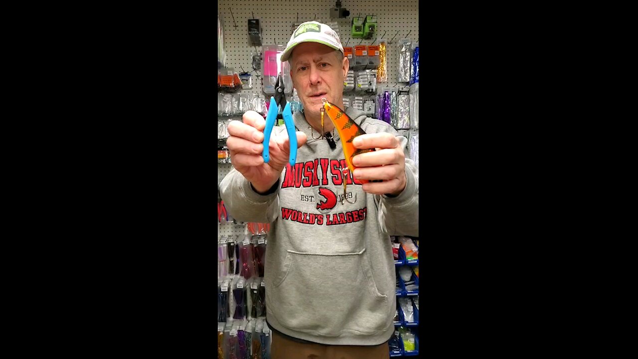 How to use split ring pliers