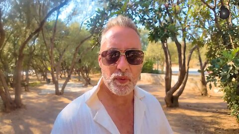 Jeff Berwick - Gun control, mind control, rolling out the next agenda! PSYOP after PSYOP!