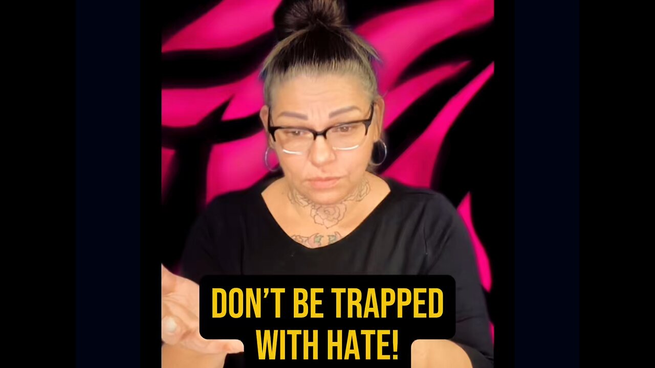 Don’t Be Trapped With This! 😭 #asl #deaf #signlanguage