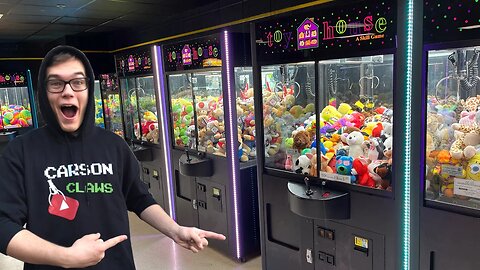 TONS AND TONS OF CLAW MACHINES!