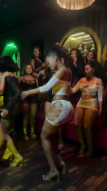BLACK WOMEN DANCING ❤️❤️❤️💜