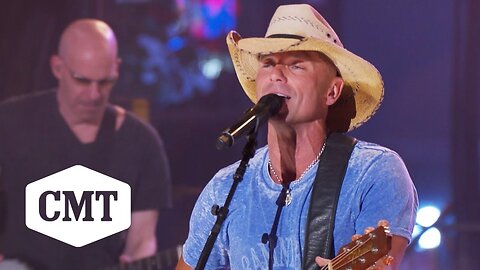 Kenny Chesney Performs “American Kids” at 2015 CMT Music Awards