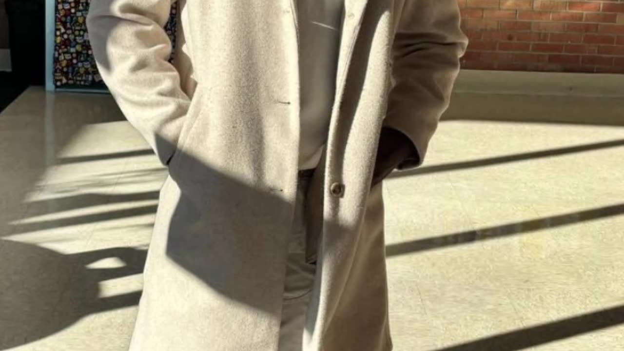 Jamal Roberts’ Funny Bleacher Moment Delights Fans on Social Media