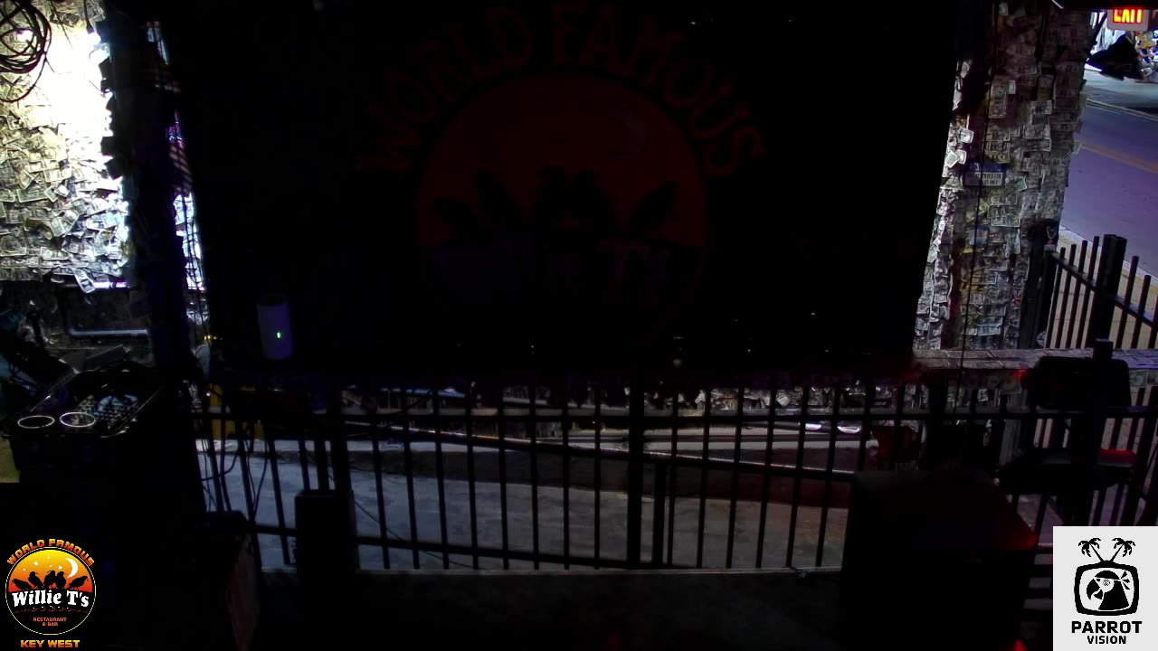 LIVE Music Everyday!