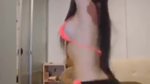 Hot thai girl dance on cam