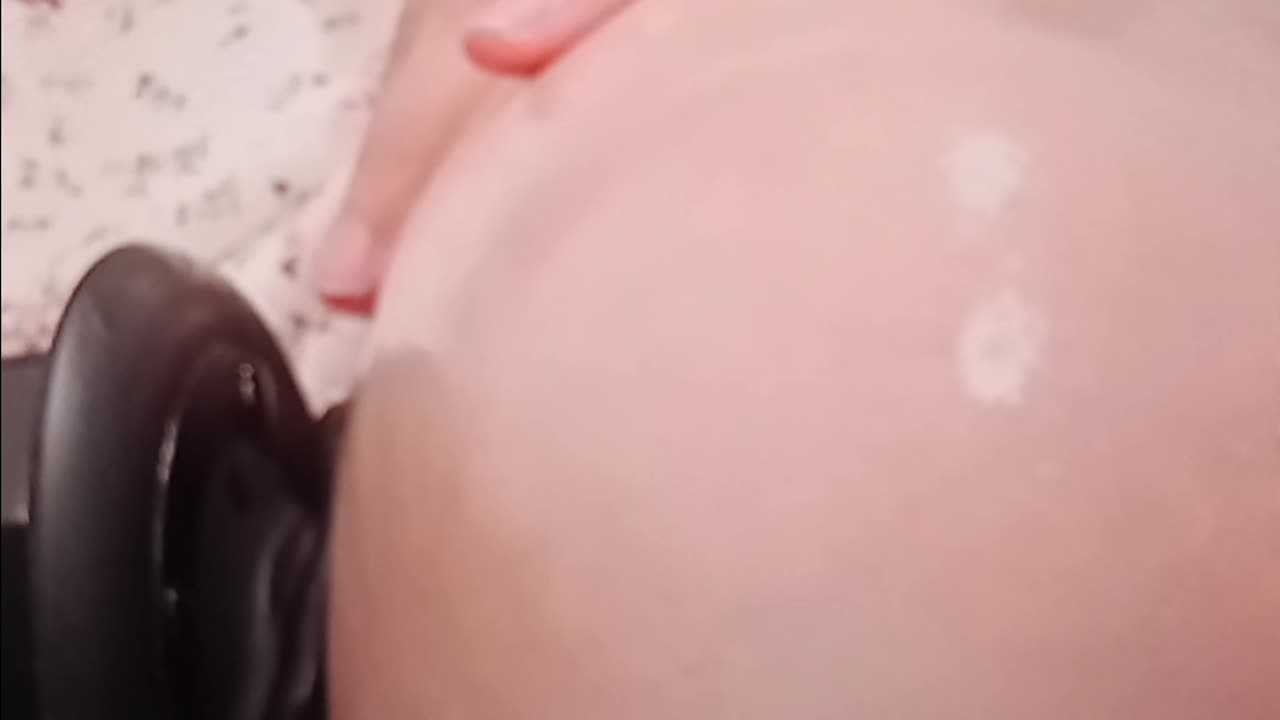 Asmr soothing thigh massaging