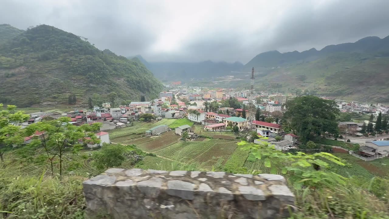 Riding on the Ha Giang Loop in Vietnam (part 10)
