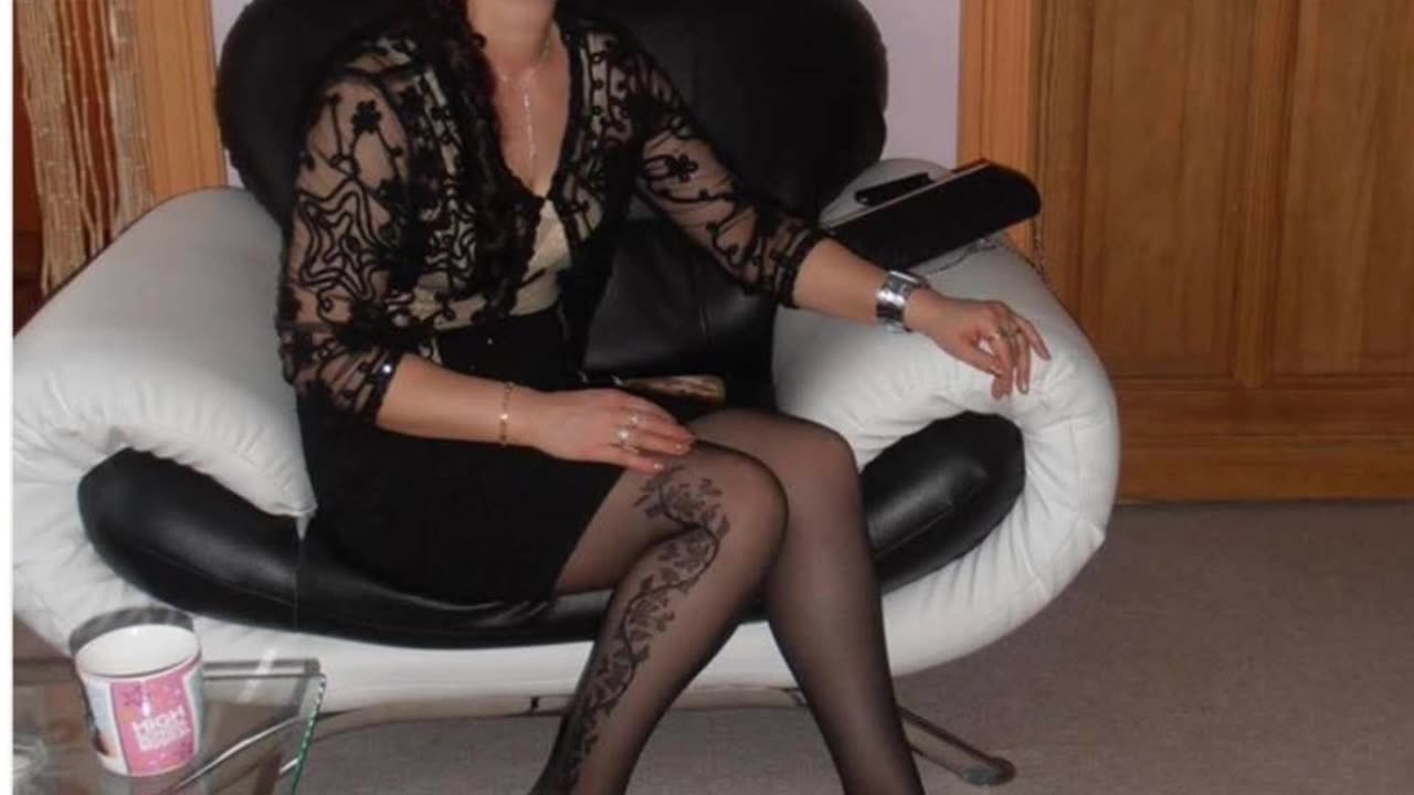 Hello, I'm 56 years old divorced from Birmingham 🇬🇧, seeking love and caring partner
