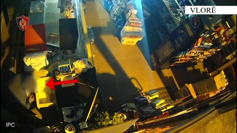 Vodhi shuma parash në dy minimarkete, arrestohet 33-vjeçari