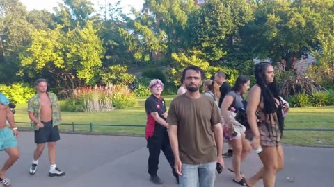 Police arrest possible terrorist Hooray