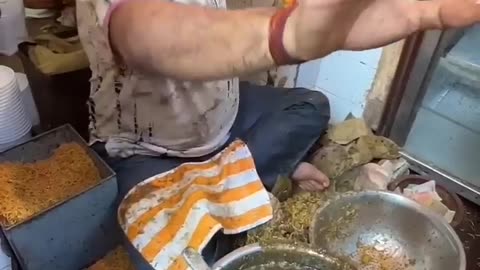 Kolkata's Most Famous Chhangani Club Kachori