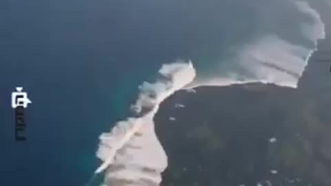 Hawaii tsunami was filmed from a plane
