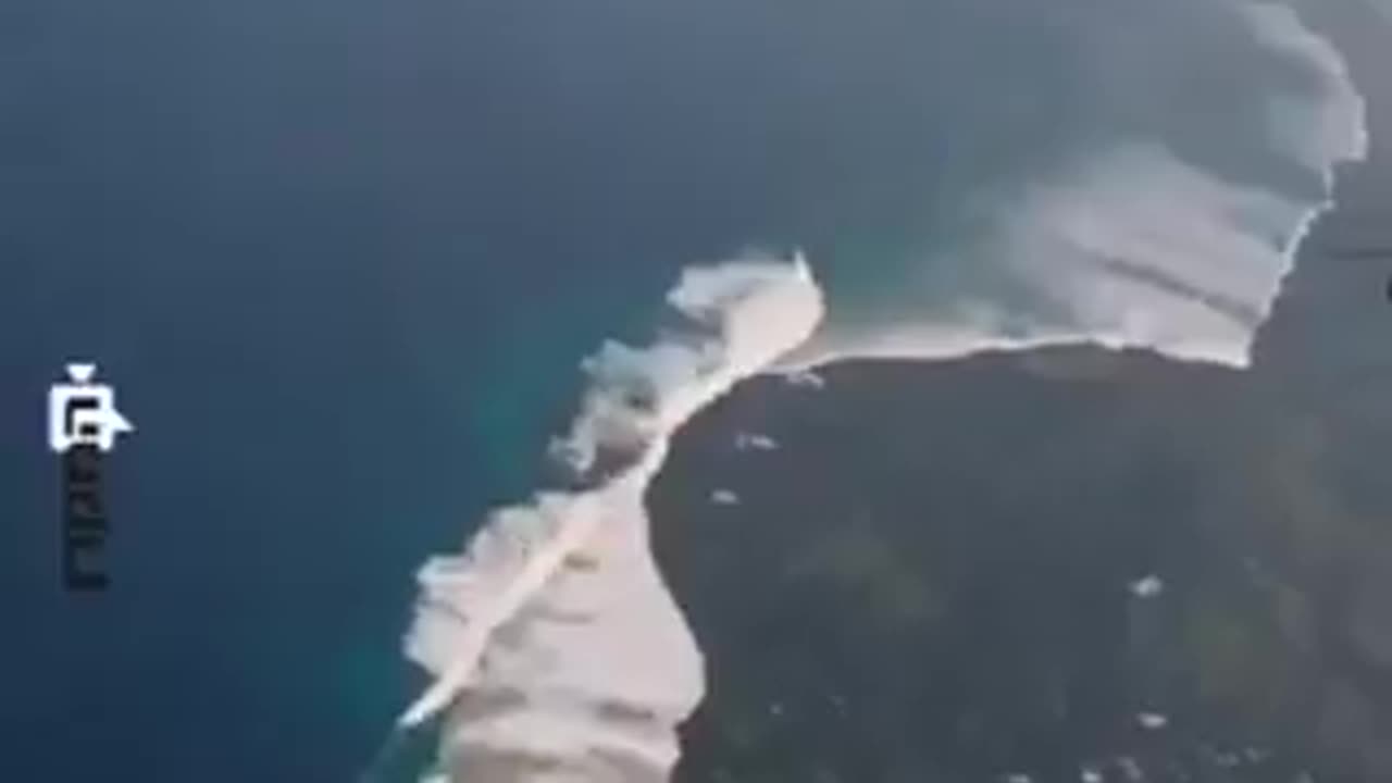 Hawaii tsunami was filmed from a plane