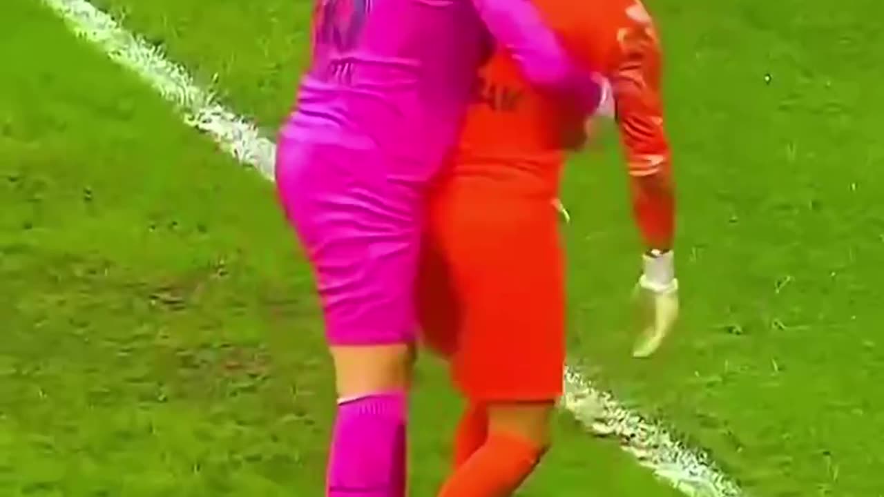 100% Sportsmanship in Football👏