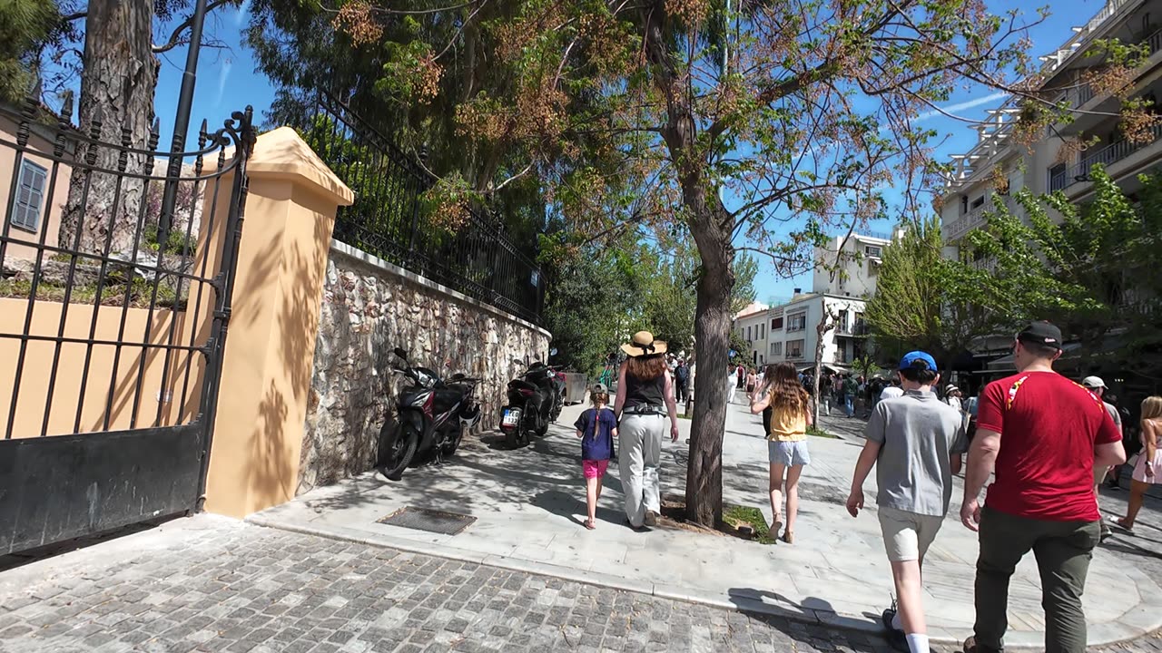 WALKING AROUND THE STREETS OF ATHENS GREECE, THE SHEA SHOW