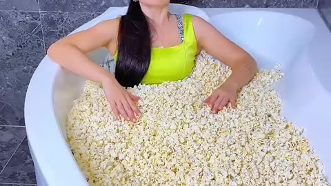 From Small To Really Giant Pop Corn #katebrush #funny #shorts 165 млн просмотров
