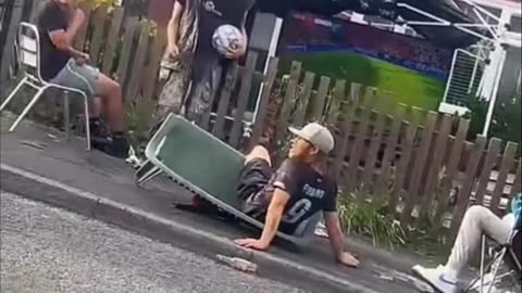 Bau