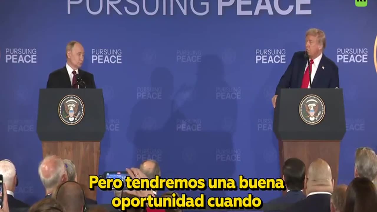 VERSIÓN COMPLETA: Putin y Trump ofrecen una rueda de prensa conjunta