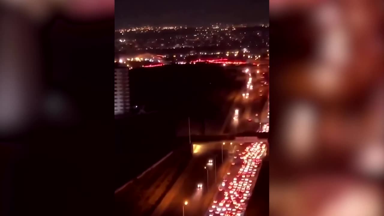 Long queues of vehicles leaving Tehran as Israeli strikes ramp up