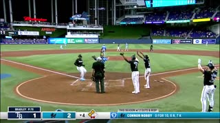 Connor Norby clears the bases, it's a 4-run inning for the @Marlins.
