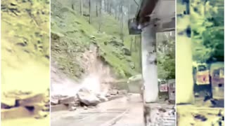Uttarakhand: Boulder Crashes Down Hill, Misses Vehicles by Inches – Parking Plan Under Scrutiny