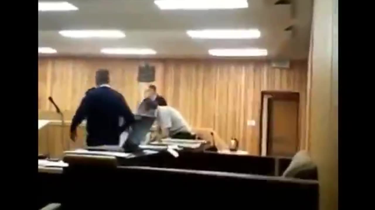 Magistrate abandons ship when questioned over her jurisdiction by the defendant