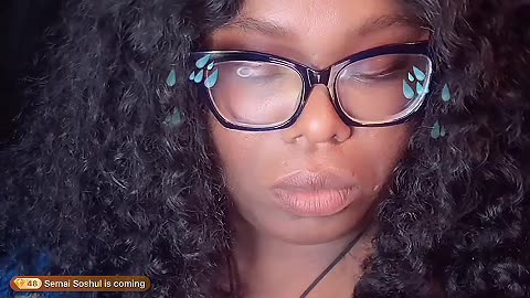 - MOET GODDESS ; HAS A CONVO W| MEMETHEGODDESS !
