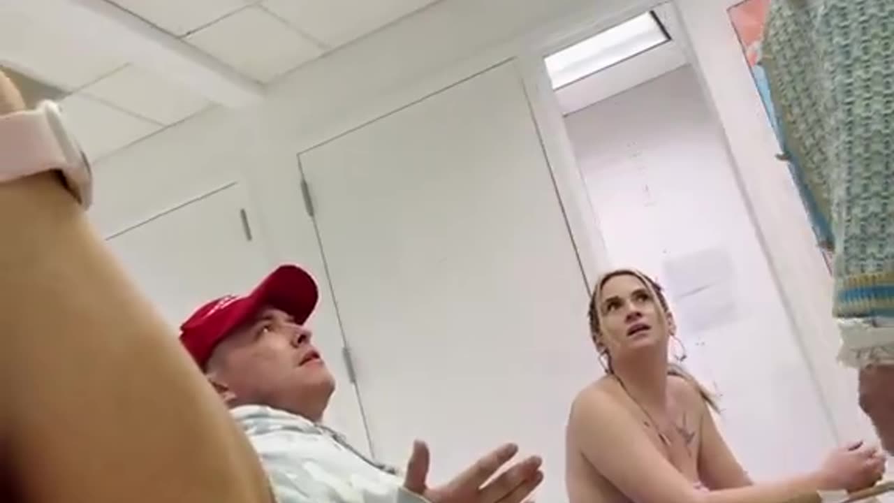 Student gets thrown out of class for wearing a MAGA hat