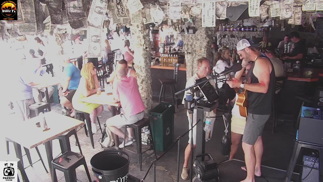 LIVE Music Everyday!