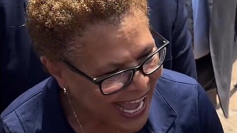 Karen Bass LOSES HER SH*T after Border Patrol conducts raid near Gavin Newsom event