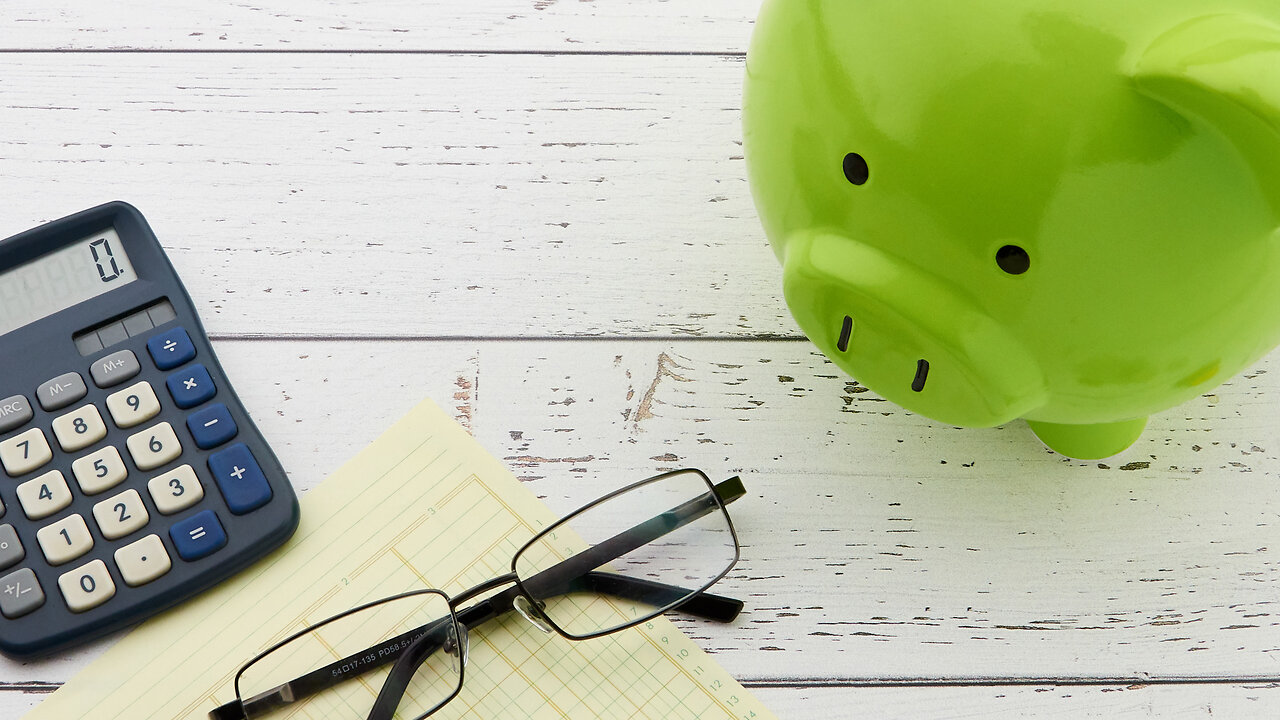 Why most Americans may never reach their savings goals