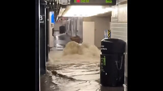Inundaciones afectan al metro de Nueva York tras una tormenta
