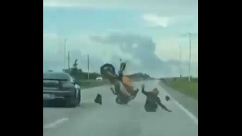 Motorcyclist challenges Porche to a race, loses embarrassingly