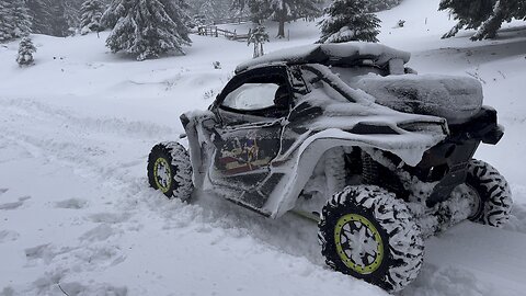 Deep snow start Can-am Maverick X3 Romania Translapina DN67C