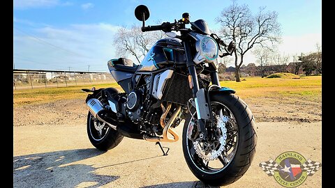 2023 CFMOTO CLX 700 SPORT IN SILVER WALK-AROUND