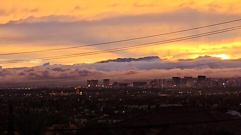 Did you SEE tonight's SOUPY Las Vegas sunset on FIRE? Check THIS out! 11.18.2025 #follow #lasvegas