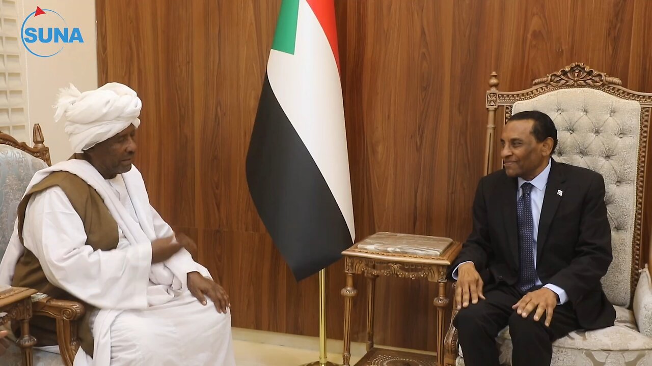 Dr. Kamel Idris meets the tribal paramount of Bushariyin