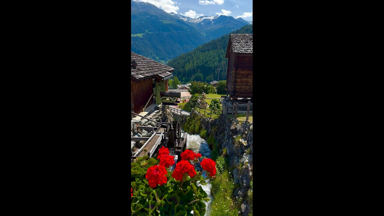 Grimentz in summer ☀️vs. winter ❄️