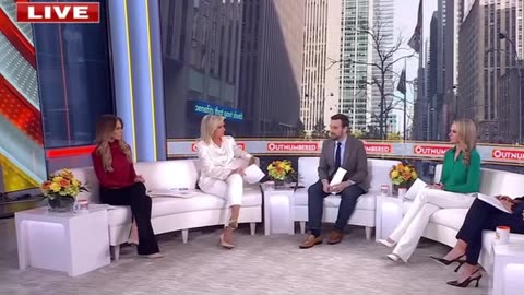 Fox News' Outnumbered Hotties On 110725