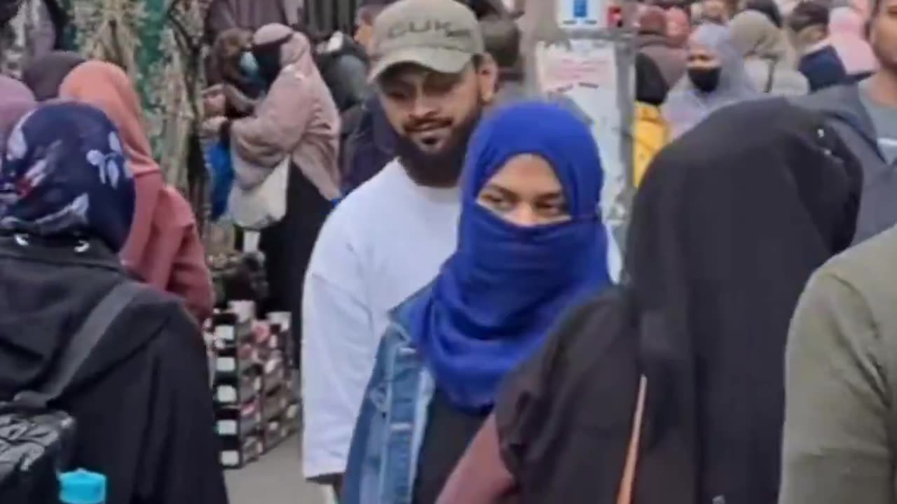 🚨🇬🇧 It's a miracle to find an Englishman on the streets of London. Can England be taken back?