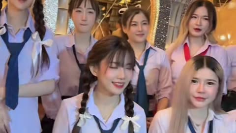 Chill Dance by Thai Girl | Relax & Enjoy the Vibe