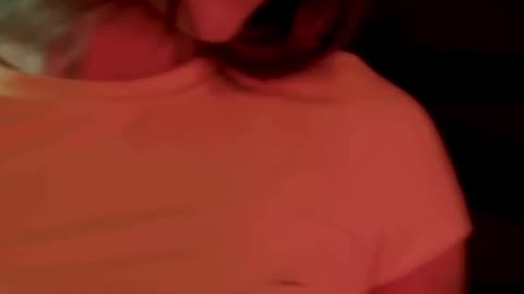 Yohani- Beautiful singer with Beautiful Voice