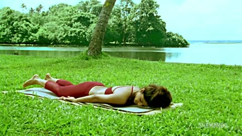 Shilpa Shetty's 15-minute Full Body Workout with "Quick Fix Yoga"