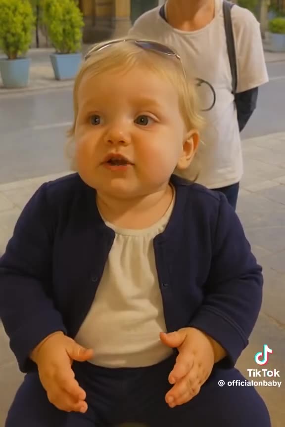 Micuța Diana Iovanovici-Șoșoacă - DIS--- - 22 mai 2025 - ora 18:42